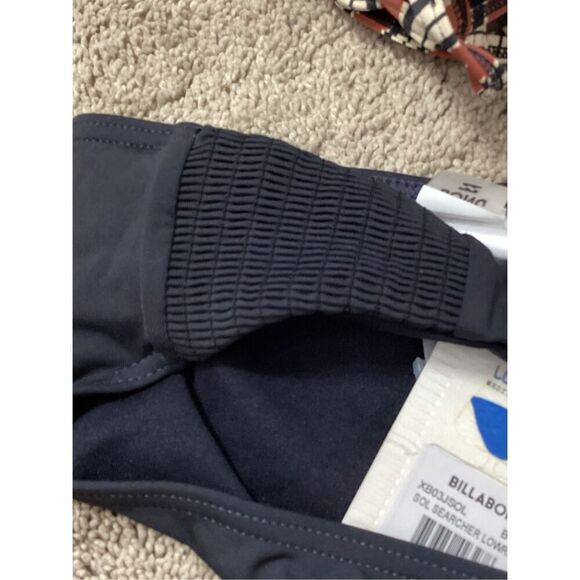 New. Billabong stripe bikini. M/S. Retails $99 - Picture 11 of 11